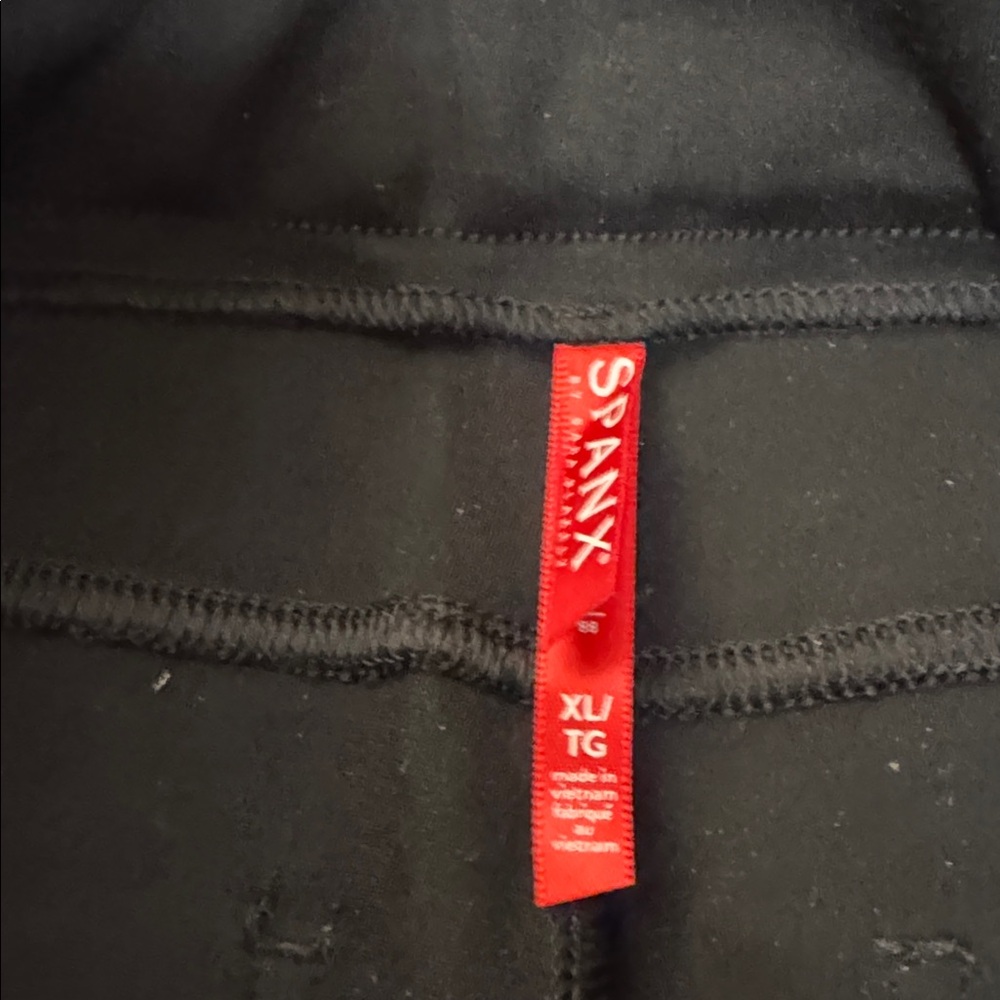 SPANX Black Leggings - Picture 3 of 4